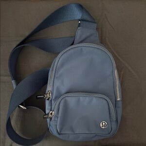 Lululemon Everywhere Sling Bag- Small 2L